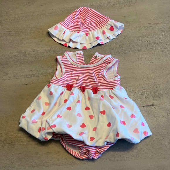 Little Me Baby Girl Dress + Matching Hat – Hearts & Stripes – Size 0–3M - Picture 1 of 3